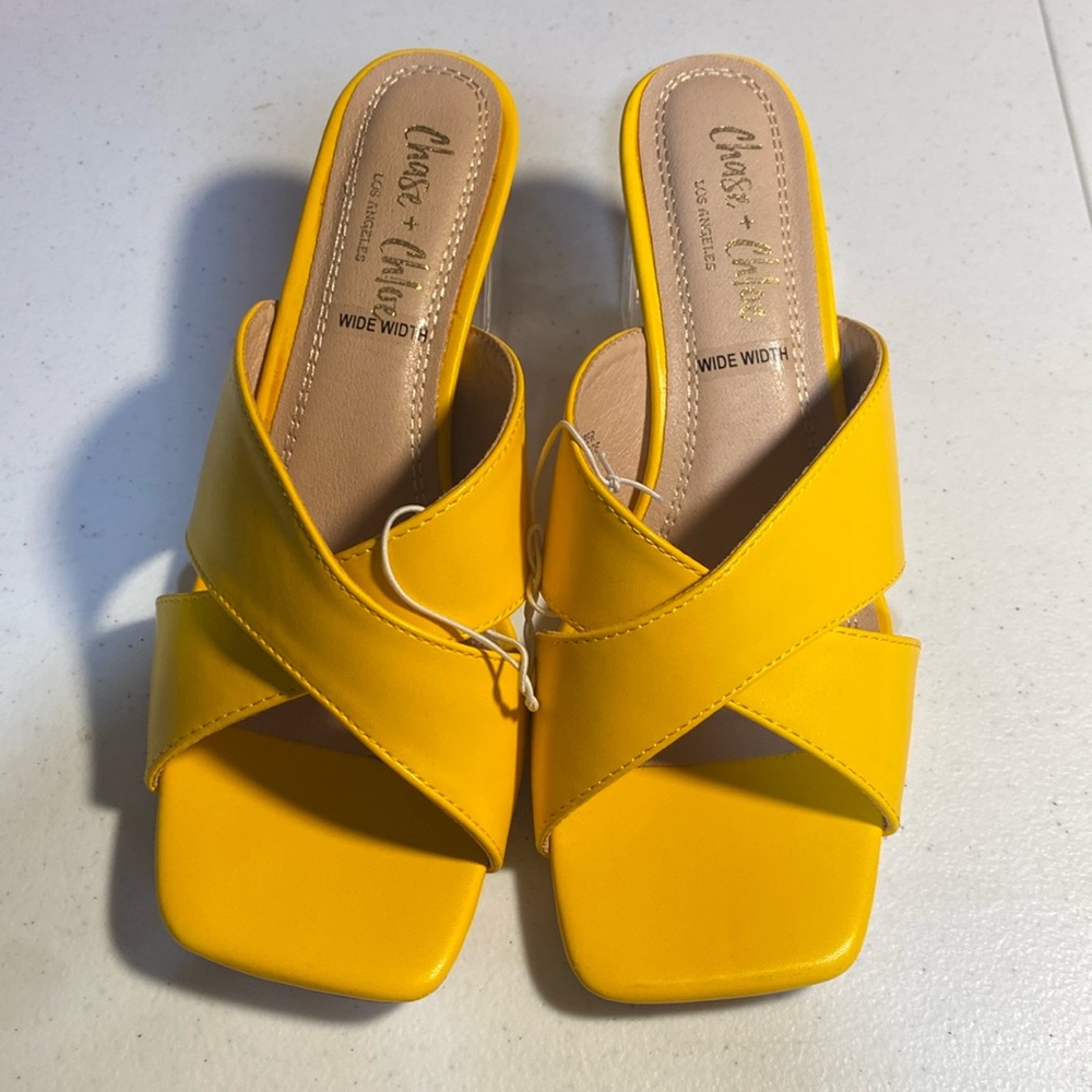 Chase and Chloe Yellow Summer Heels Sandals Size 8W